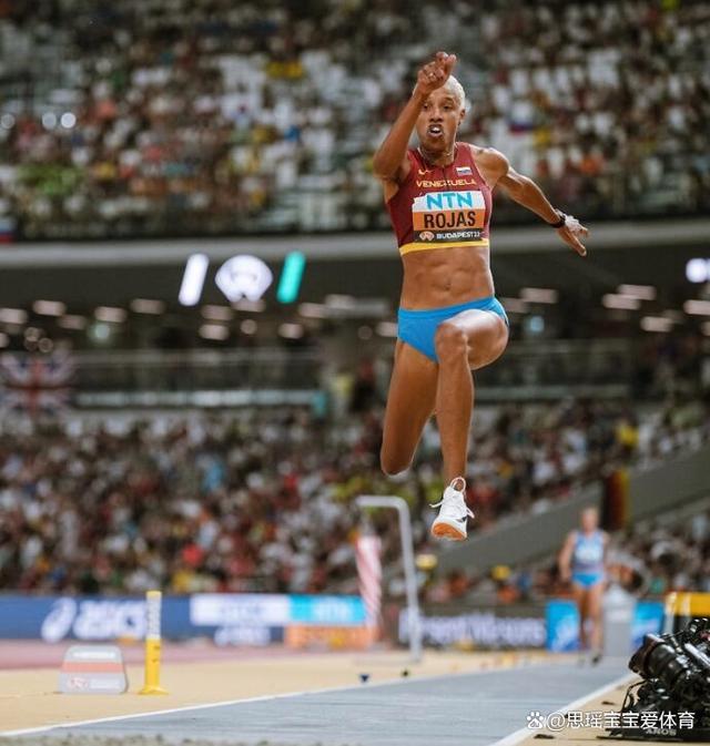 罗马尼亚田径选手高超技术，取得胜利