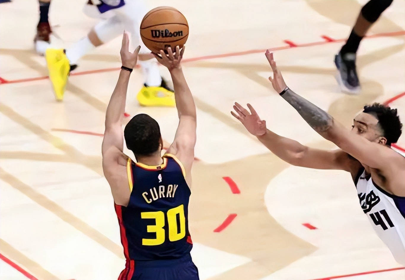 克莱蒙踢平对手,保住积分榜上的位置 克莱蒙踢平对手,保住积分榜上的位置