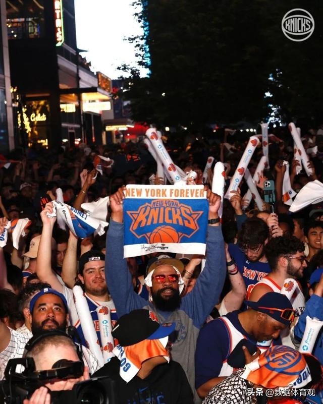 开云体育-尼克斯主场击败凯尔特人，晋级季后赛