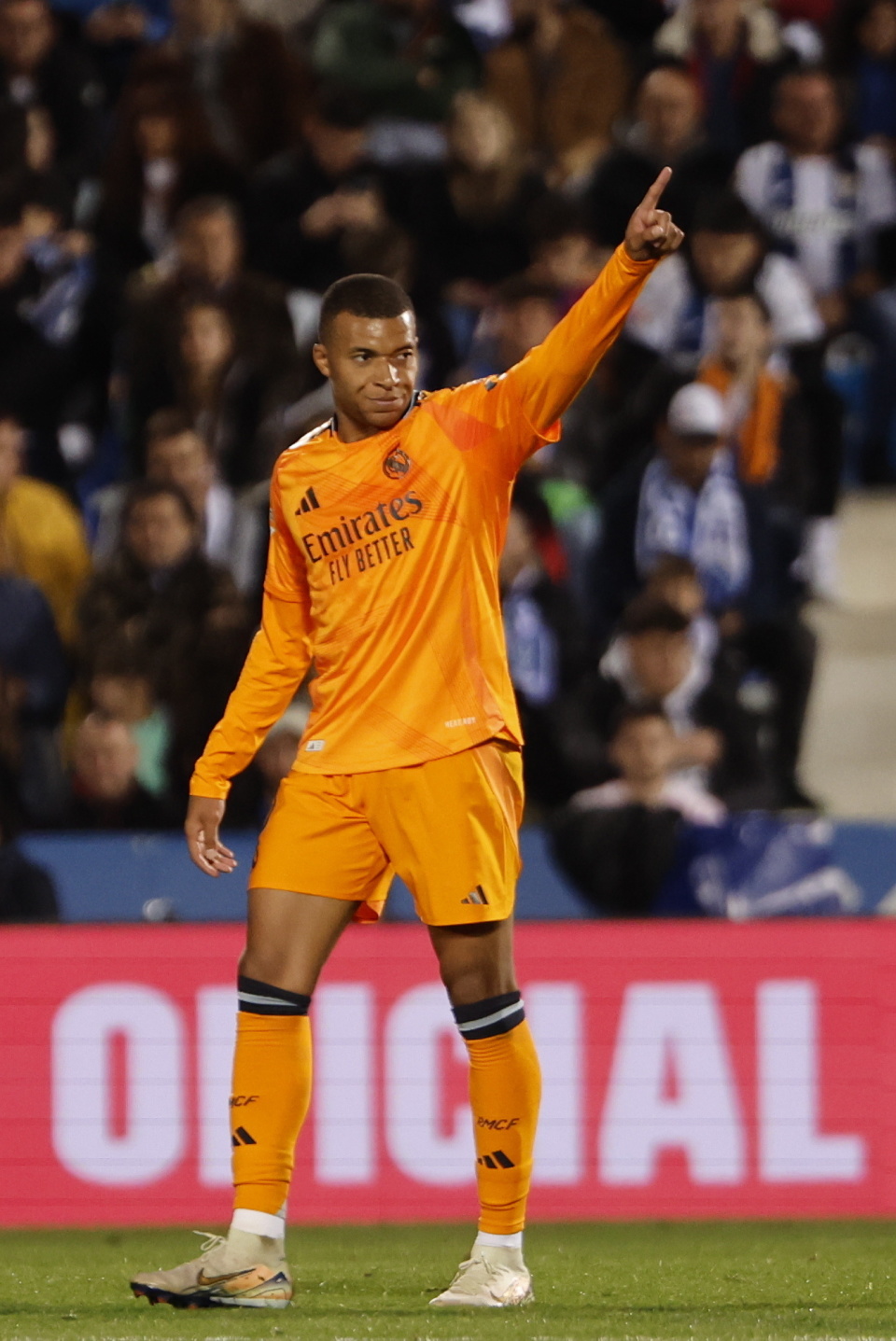 莱加内斯主帅宣布辞职，球队陷入深渊