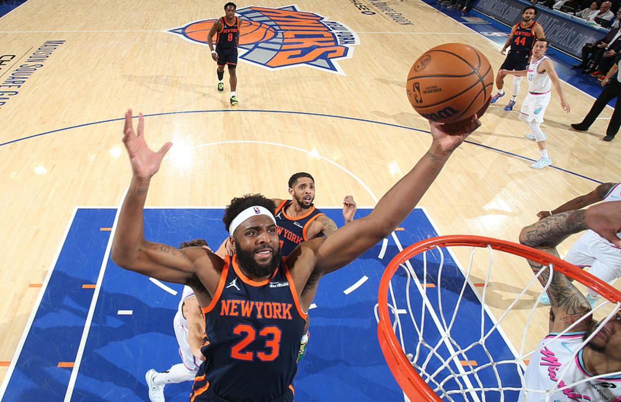 热火核心砍下三双，带领球队逆转战胜