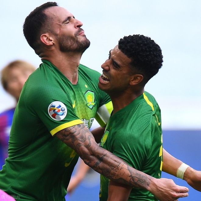 开云体育下载-上港袭击神秘客队合用，继续缩减分差