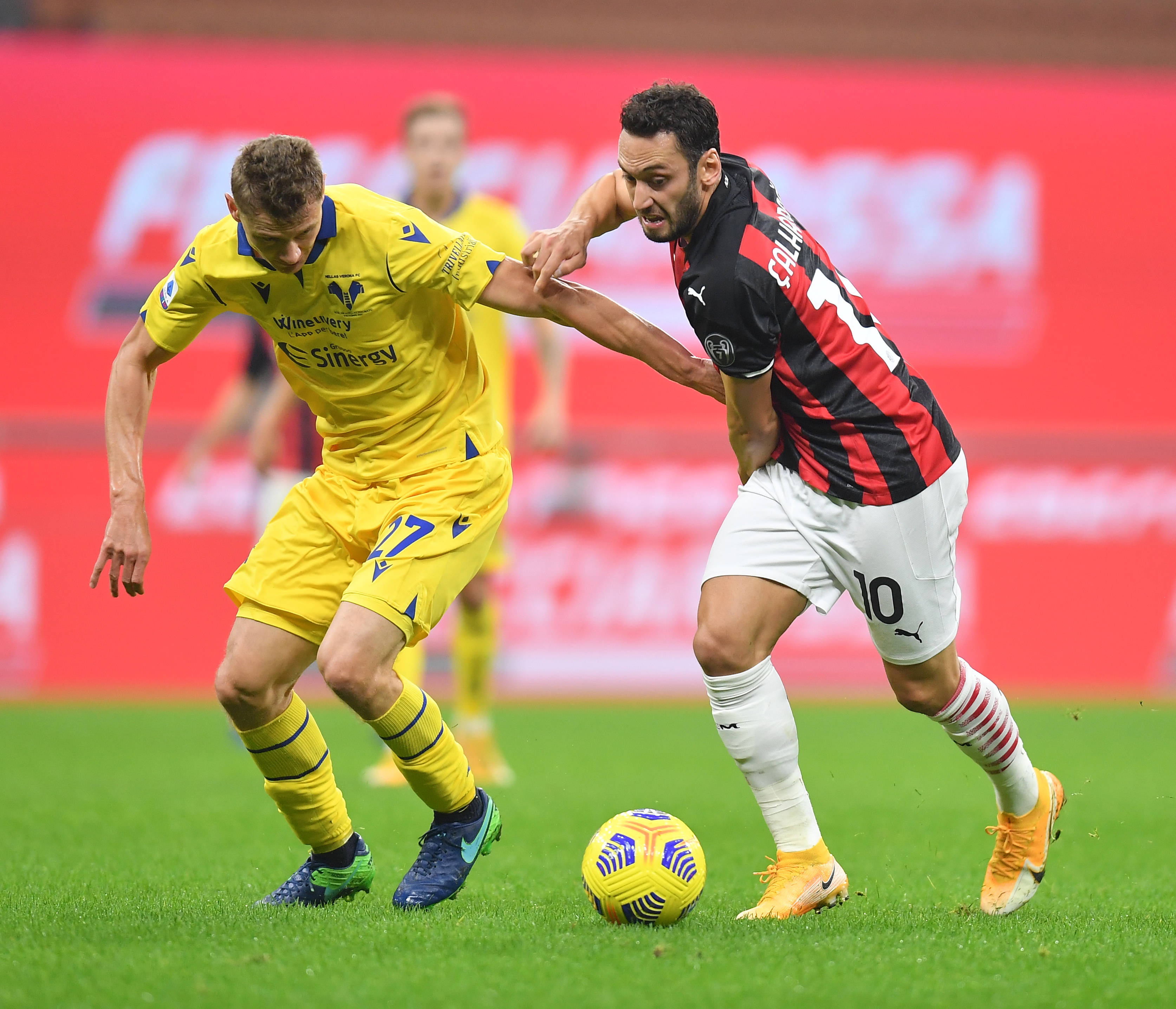 罗马战平AC米兰，虽平不失领先地位