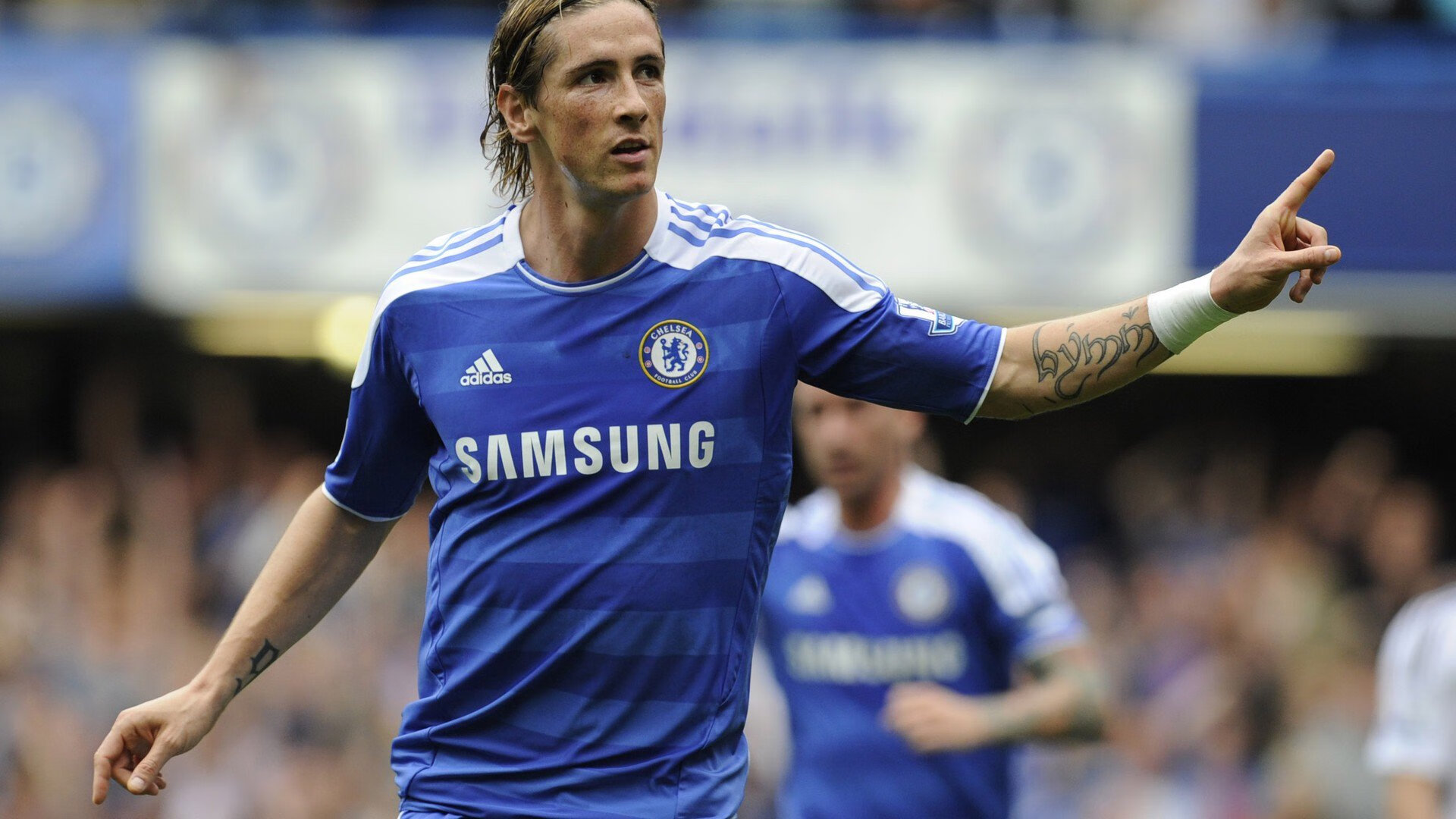 开云体育APP下载-沉默守护者的轰鸣，法比尼奥如何用一脚定义欧冠之夜